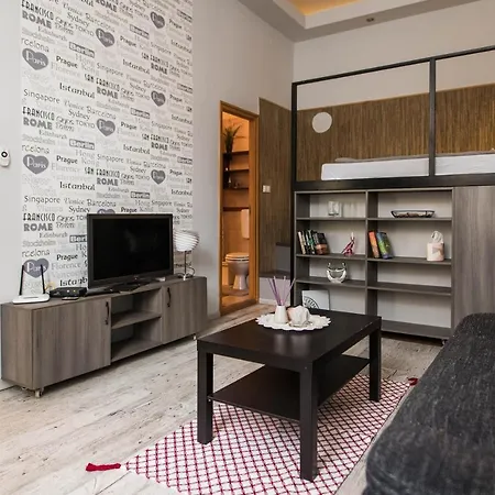 Lonyay Boutique Studio Apartment *