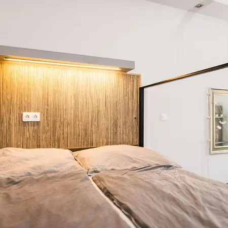 Lonyay Boutique Studio Apartamento *